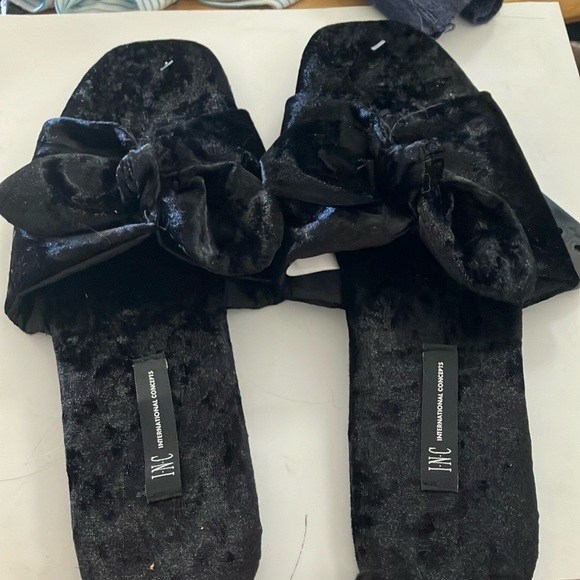 Inc open toe slippers xl - Picture 1 of 4